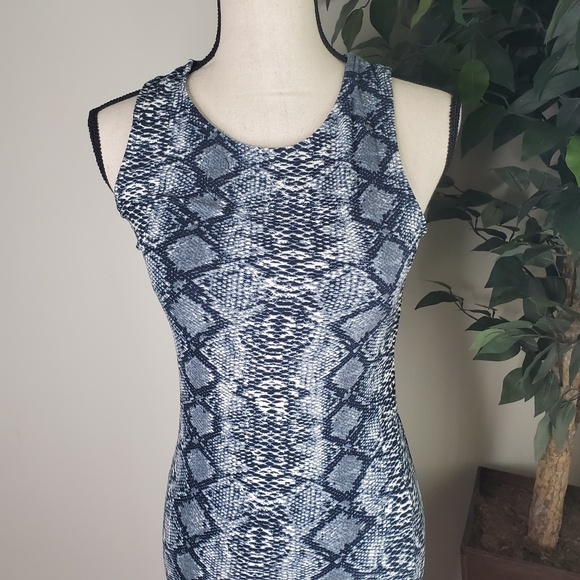 NEW Silver Snakeskin Print Bodycon Dress - Picture 5 of 7